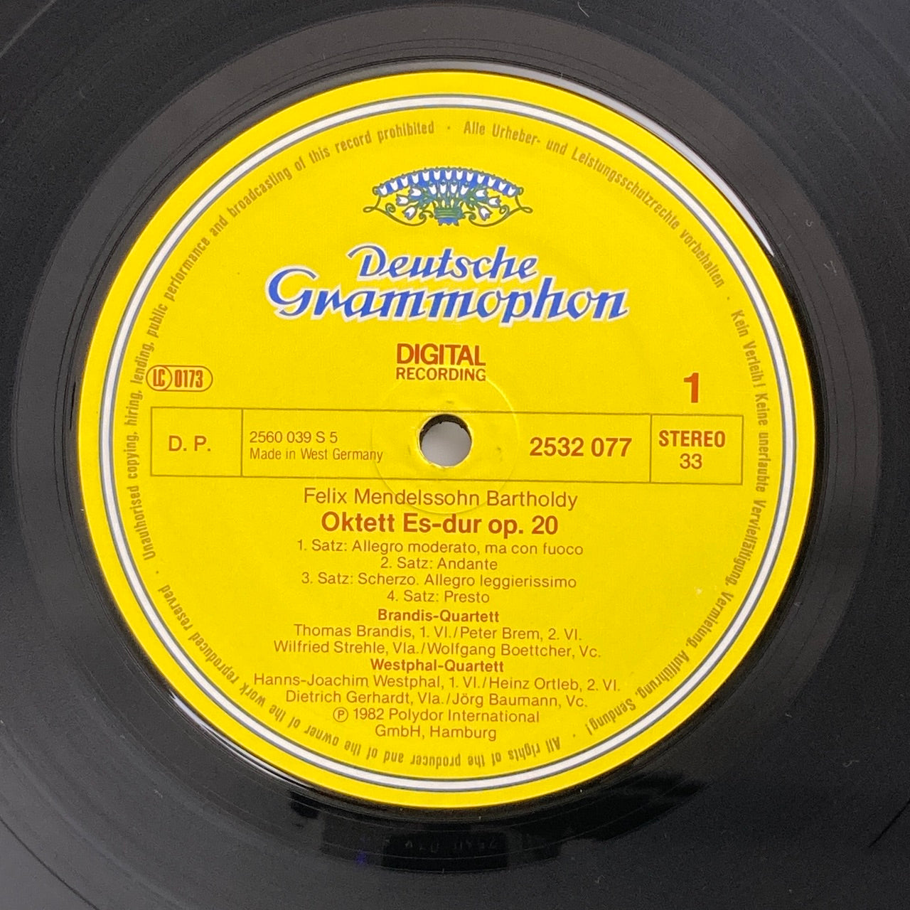 LP/ ベルリン・フィルハーモニー管楽アンサンブル / メンデルスゾーン:八重奏曲、ブルッフ:七重奏曲 / ドイツ盤 DIGITAL コーティングJK DGG 2532077
