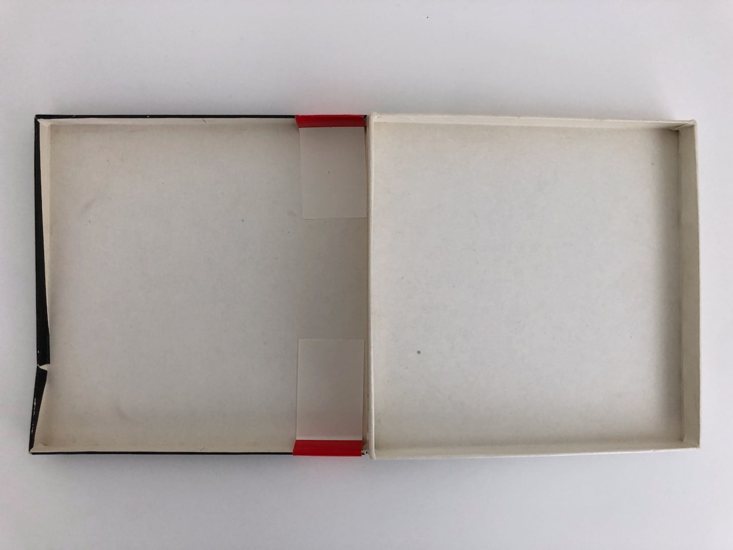 オープンリールテープ ヴィルヘルム・バックハウス / ベートーヴェン:3大ピアノソナタ「悲愴」「月光」「熱情」 7号 19cm/s (7 1/2IPS) 4トラック 日本製 帯(若干折れ)・ライナー(ヤケ、若干シミ)付