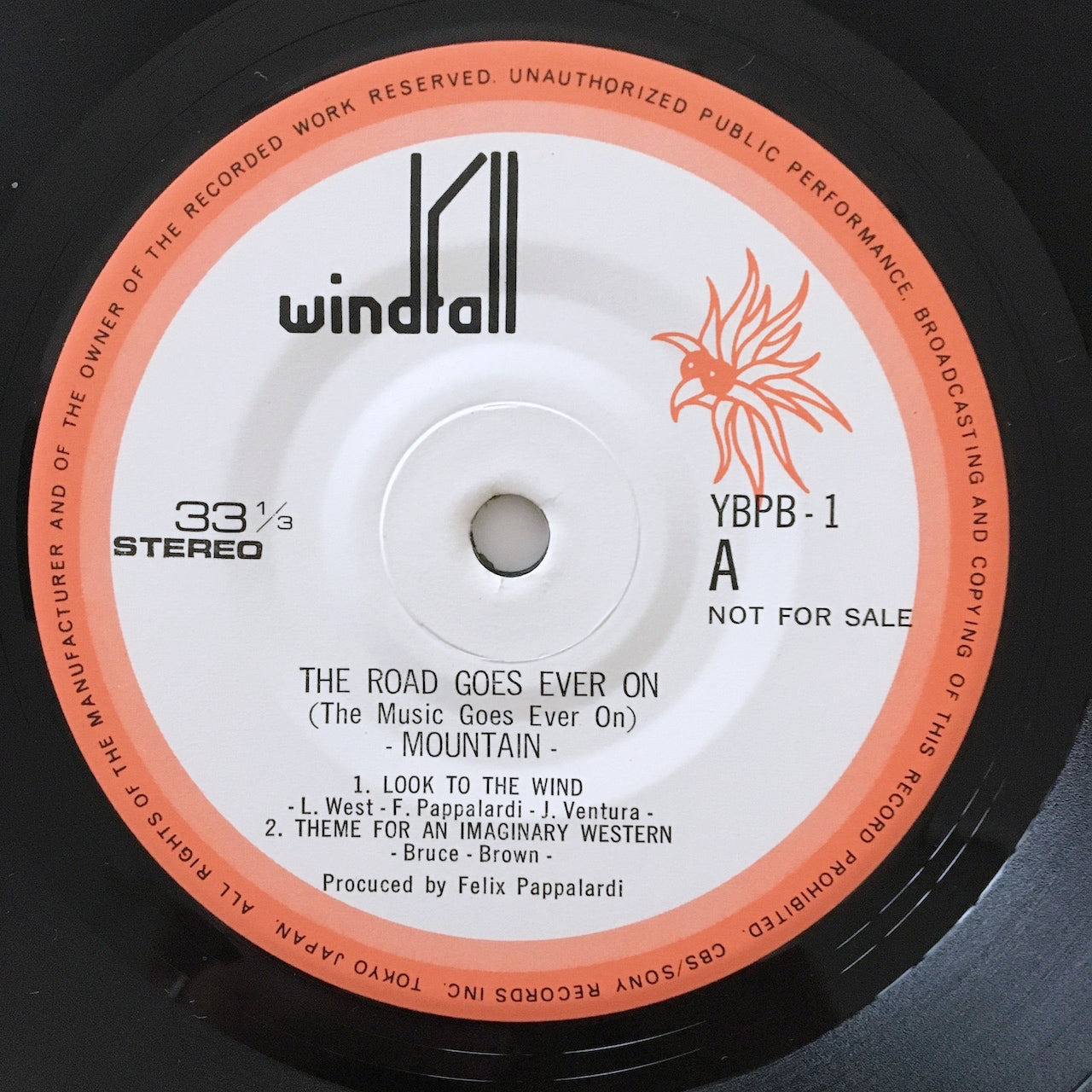 LP/ MOUNTAIN / LIVE: THE ROAD GOES EVER ON / 国内盤 ブックレット ・シングル付き WINDFALL RECORDS BLPL-7-WF