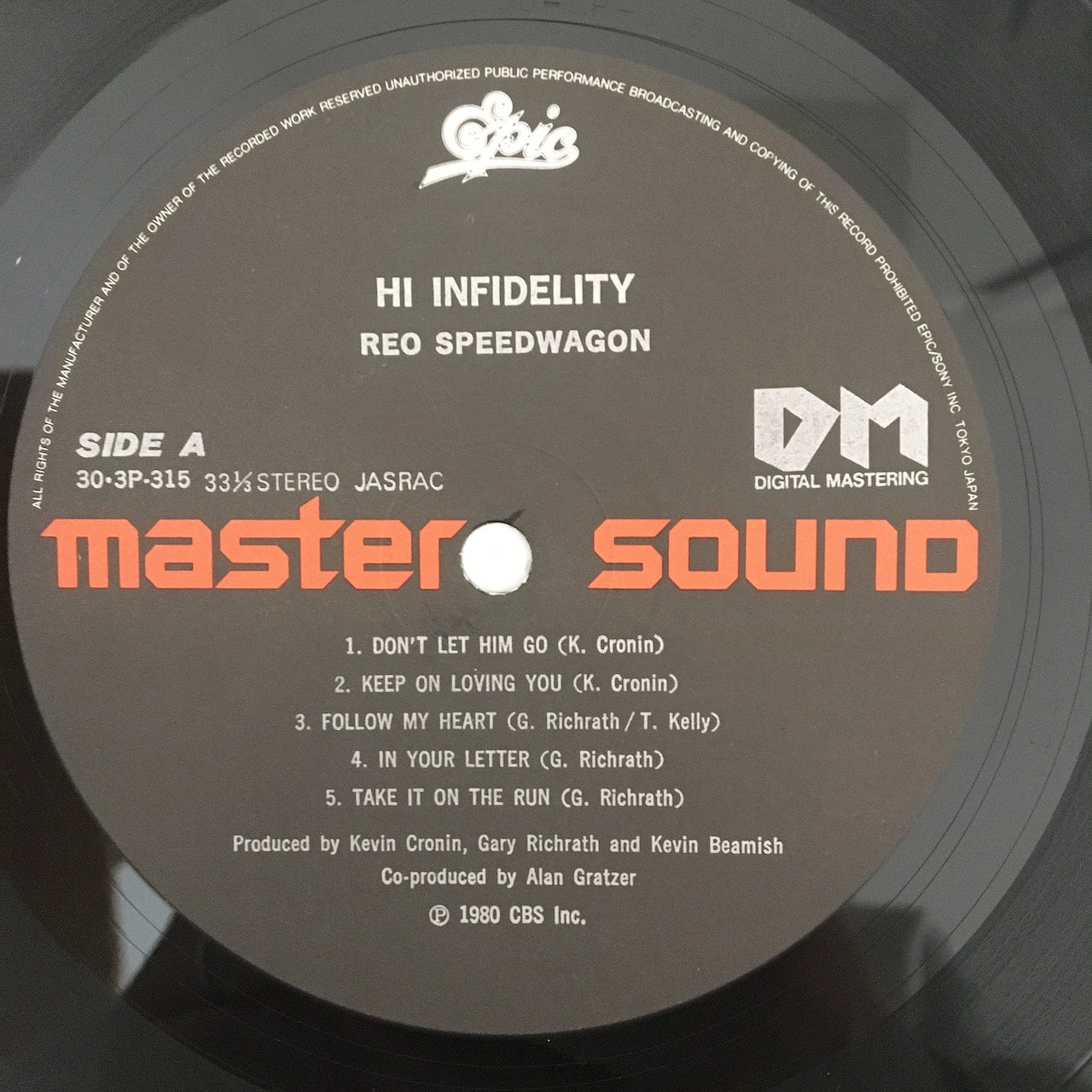 LP/ REO SPEEDWAGON / HI INFIDELITY / 国内盤 MASTER SOUND 帯(若干破れ)・ライナー(シミ)付き EPIC 30/3P-315