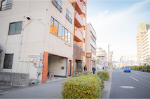 車でお越しの方