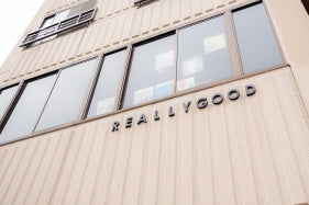 名古屋店の店内