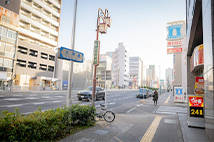 上前津駅から